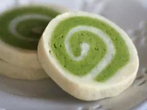 綠茶雙色卷餅乾