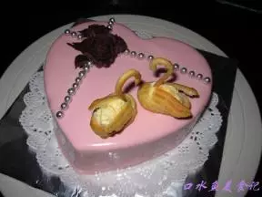 玫瑰慕斯蛋糕