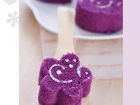 紫色藍莓蛋糕