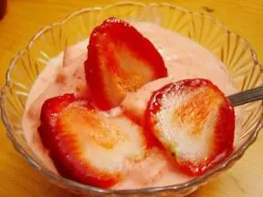 草莓薏仁優酪