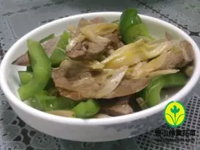 黃花菜炒鵝肝