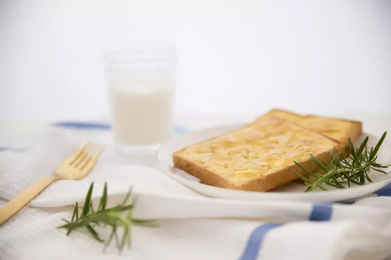 杏仁乳酪厚片#吐司還能這樣吃？讓你回味一整天！