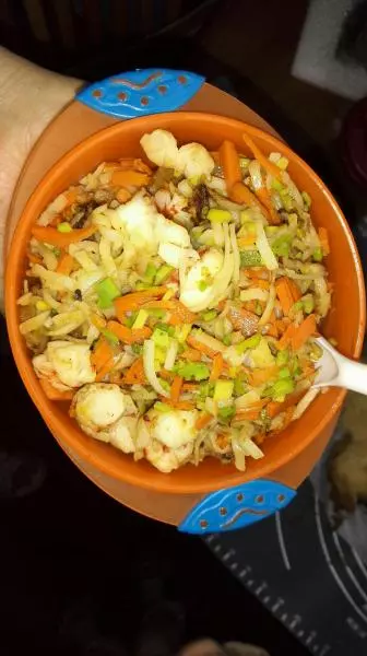 寶寶餐：牛油果胡蘿蔔鮮蝦炒麵