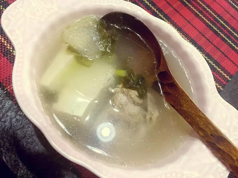 冬瓜豆腐排骨湯