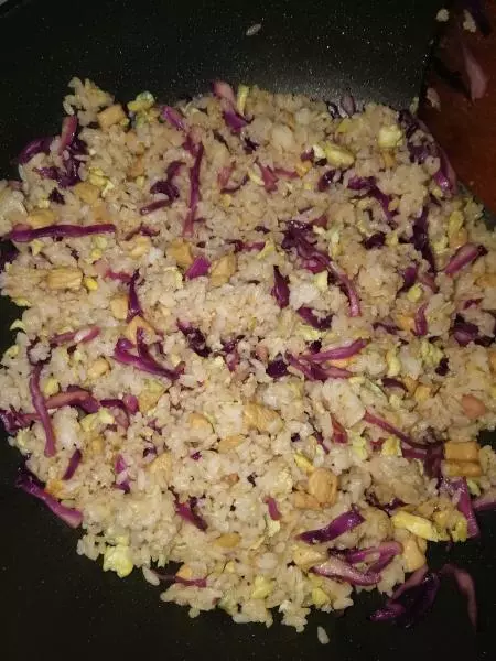 紫甘藍炒飯