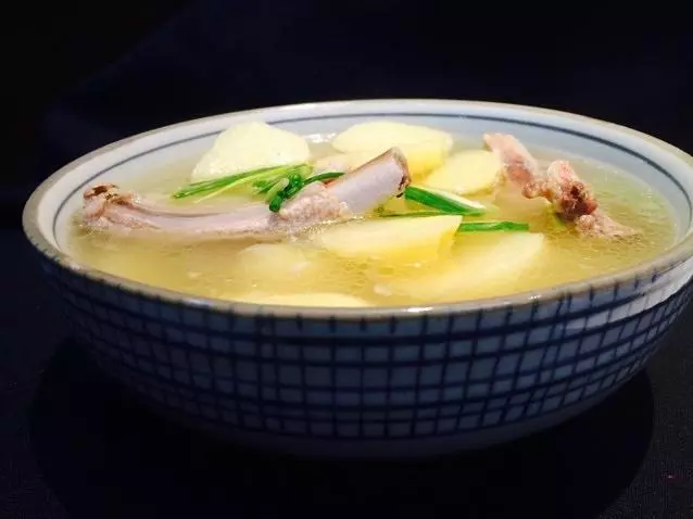 子排燉土豆湯