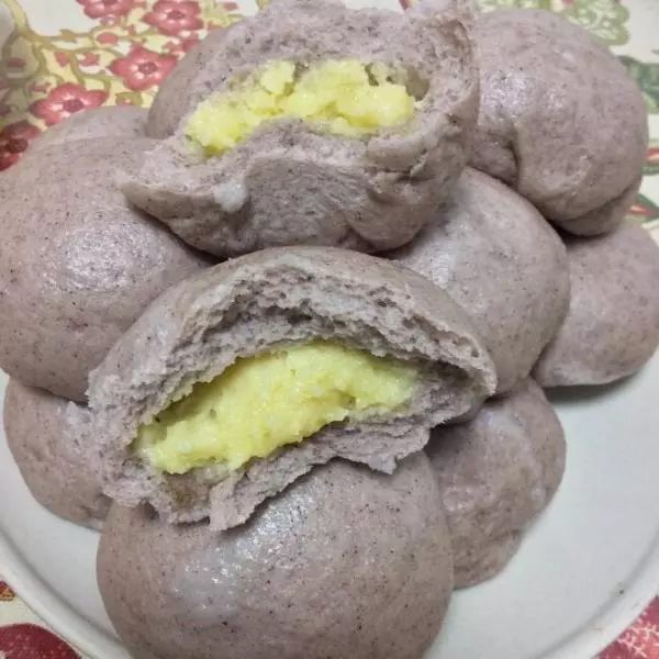 紫米奶黃包