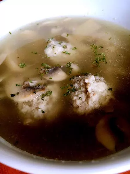 蘑菇丸子湯