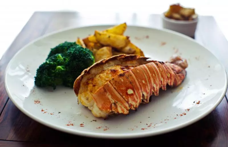 Baked Lobster Tail &amp; Flavoured Potato Wedges
