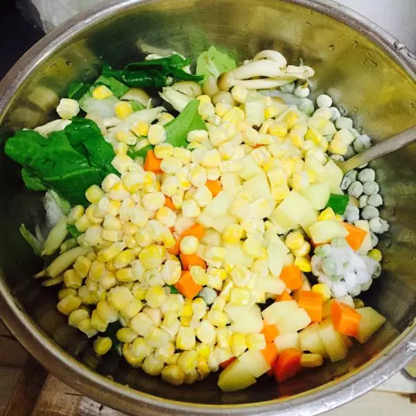 砂鍋蔬菜湯
