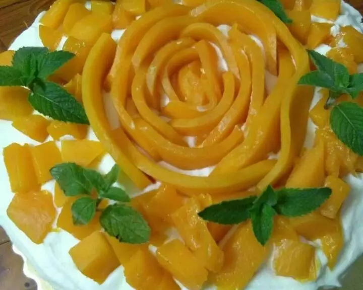 芒果奶油生日蛋糕