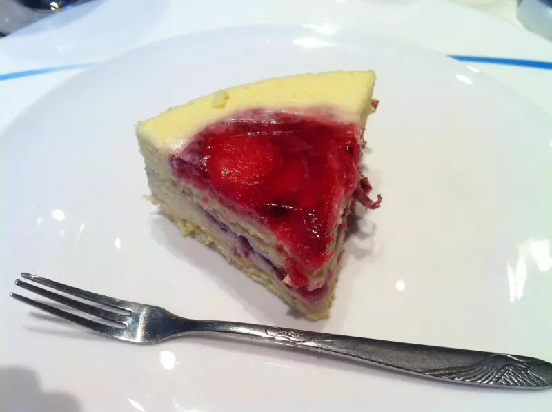 草莓白巧克力慕斯蛋糕