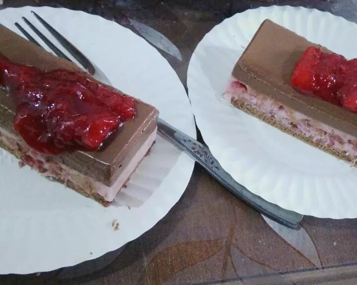 巧克力草莓酸奶慕斯蛋糕