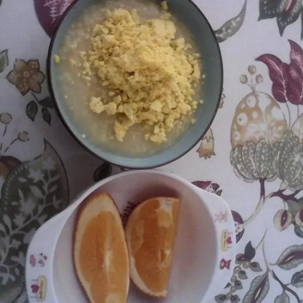 蛋黃小米粥