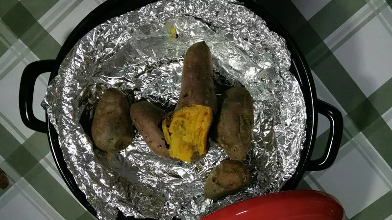 黑樂砂鍋烤紅薯