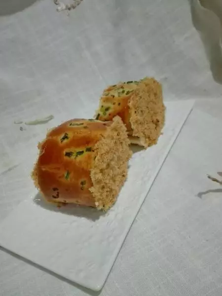 蔥花麵包卷