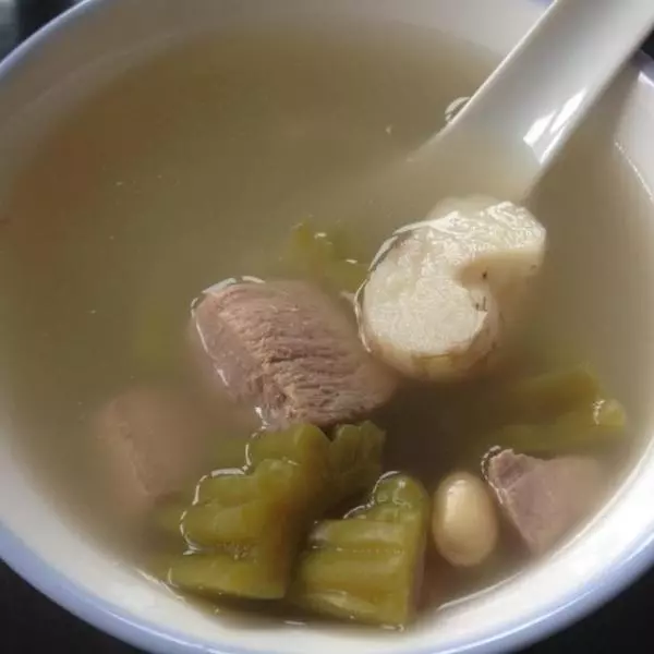 苦瓜黃豆荸薺瘦肉湯