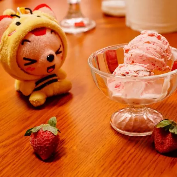 草莓冰淇淋（冰淇淋機版）