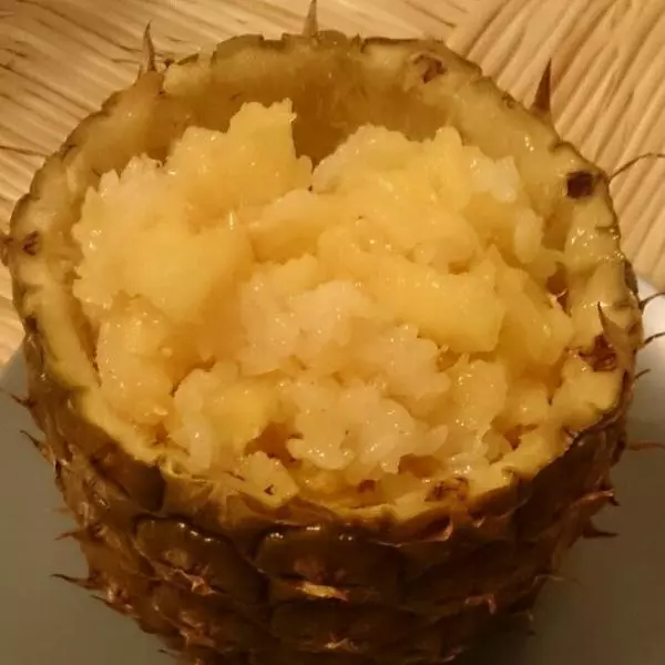 簡單美味的菠蘿飯