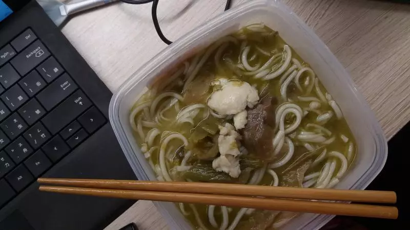 【Ann的留學生活|新手料理】酸菜魚/酸菜魚面