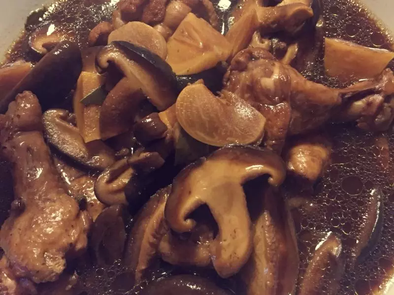 電飯鍋香菇燉翅根