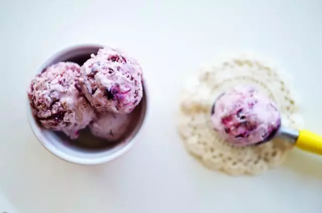 藍莓車厘子冰淇淋