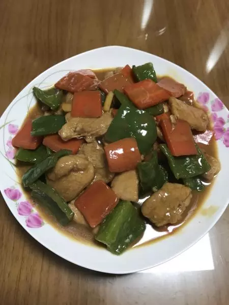 青椒胡蘿蔔炒大肉片