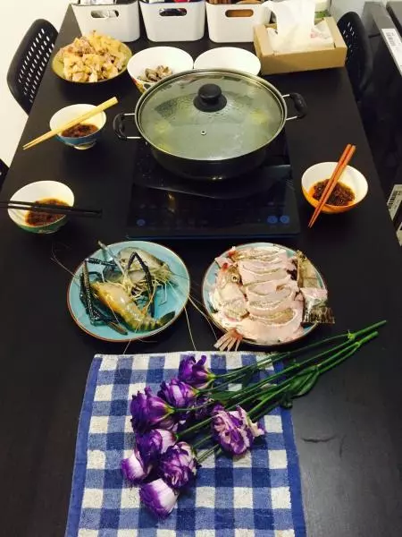 一鍋亂煮海鮮火鍋