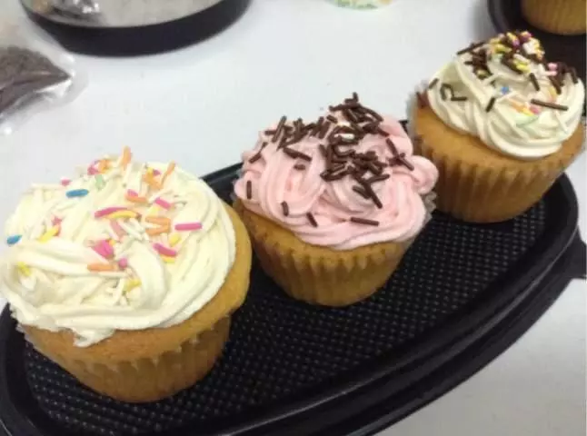 Cupcakes (Basic）