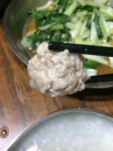 清淡白菜白蘿蔔肉丸湯