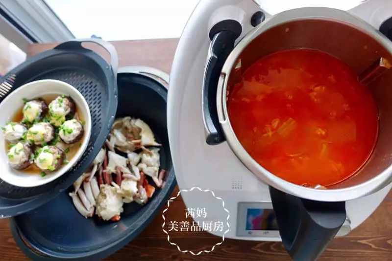 一鍋三菜：蔬菜湯+清蒸梭子蟹+冬菇肉末蒸鵪鶉蛋