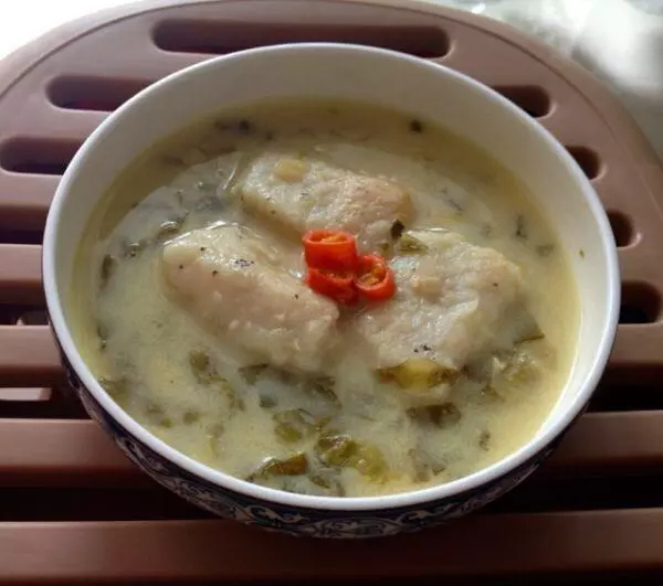 酸菜龍利魚鍋