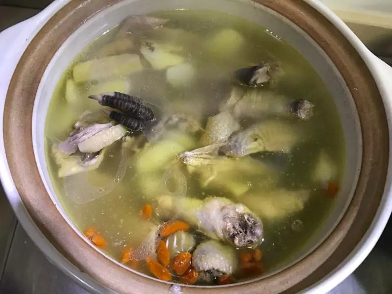 母雞養生湯