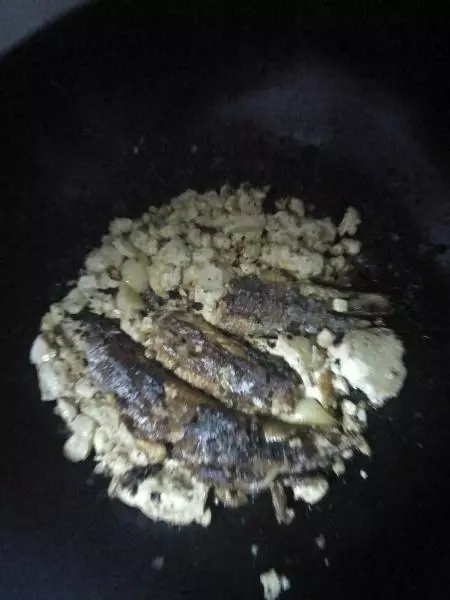 秋刀魚燉豆腐