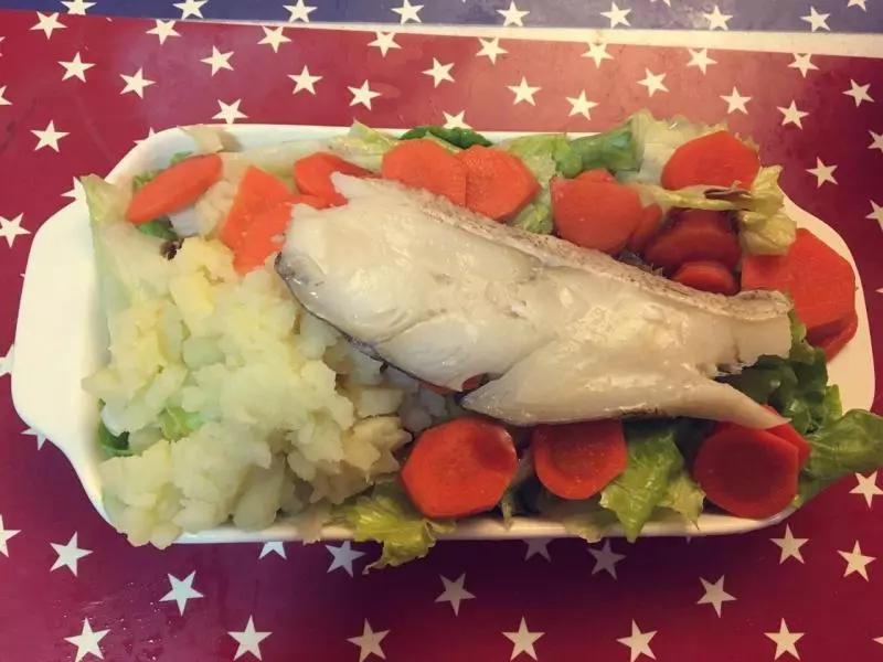 超低卡飽腹營養均衡的鱈魚土豆沙拉減肥增肌餐