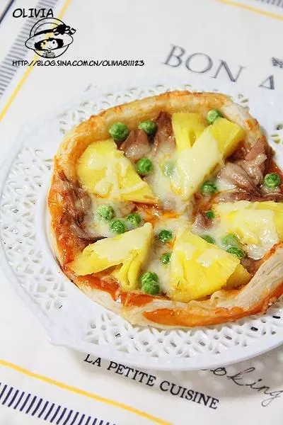 菠蘿金槍魚披薩
