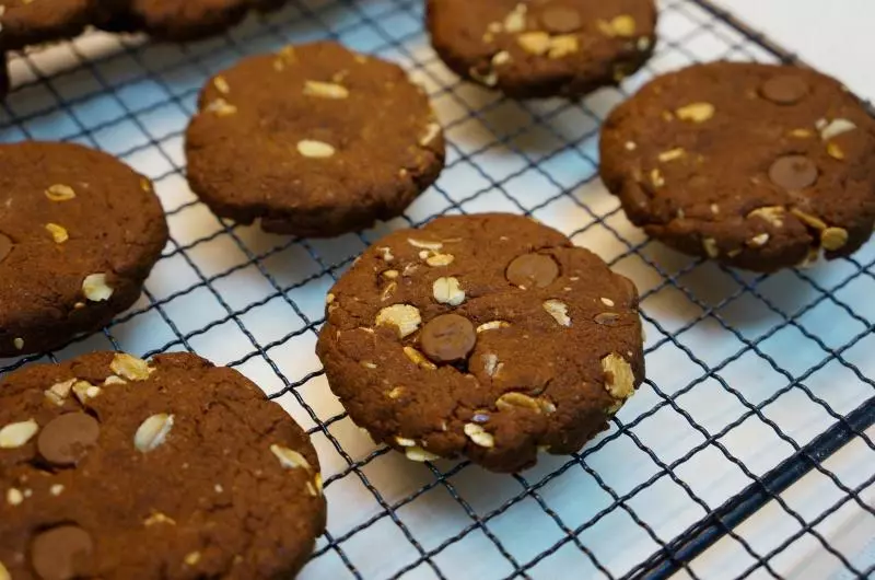「vegan」chocolate cookies