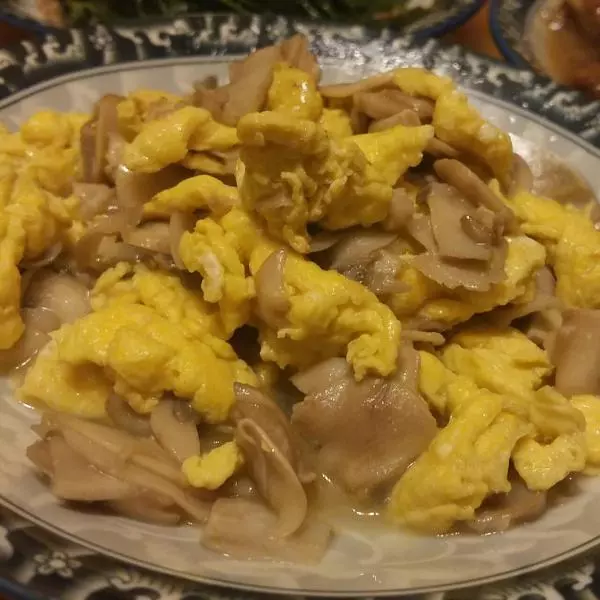 雞蛋肉絲炒口蘑