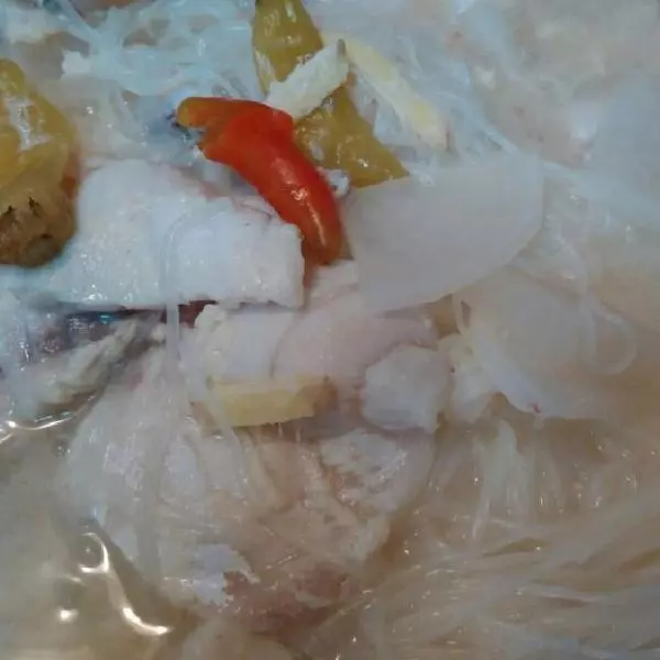 酸蘿蔔魚片煲/湯