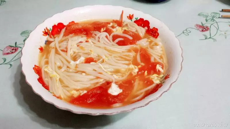 西紅柿嗆鍋溜麵條