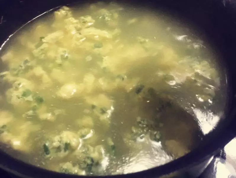 簡單美味的蔥花蛋湯