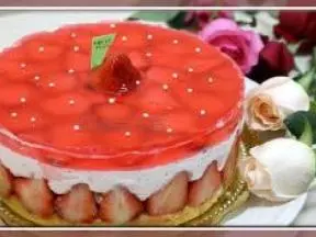 芝士草莓果凍蛋糕