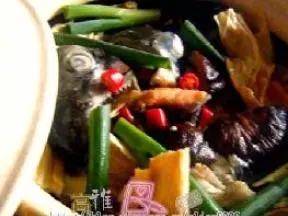 團年飯吉祥菜：鴻運當頭——豉香腐竹魚頭煲