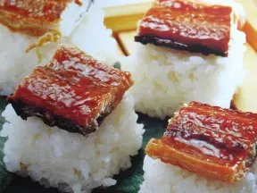 鰻魚箱壽司