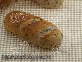 黑芝麻核桃麵包