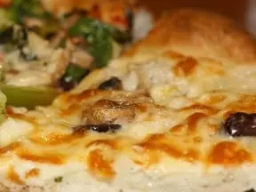 蘑菇橄欖蛤蜊披薩
