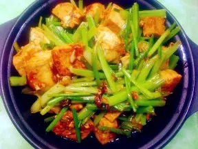 滷水豆腐燒芹菜