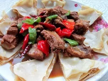 新疆美食——燜羊肉