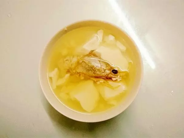 樸素干河蝦豆腐湯