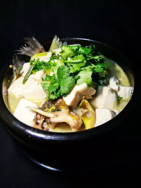 黃骨魚豆腐煲
